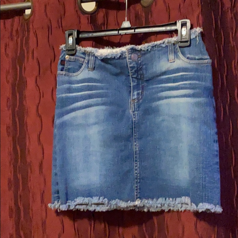 Jean frayed skirt